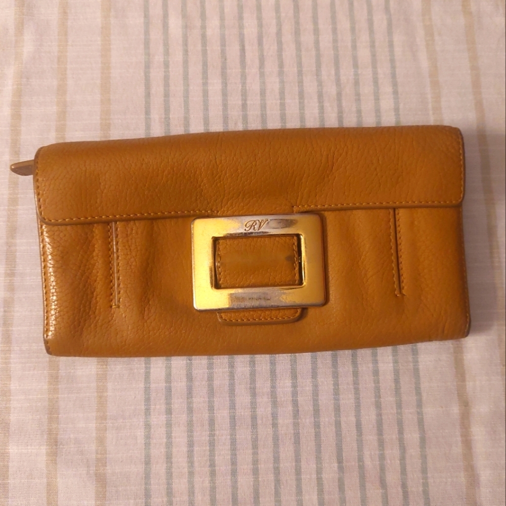 Roger Vivier wallet